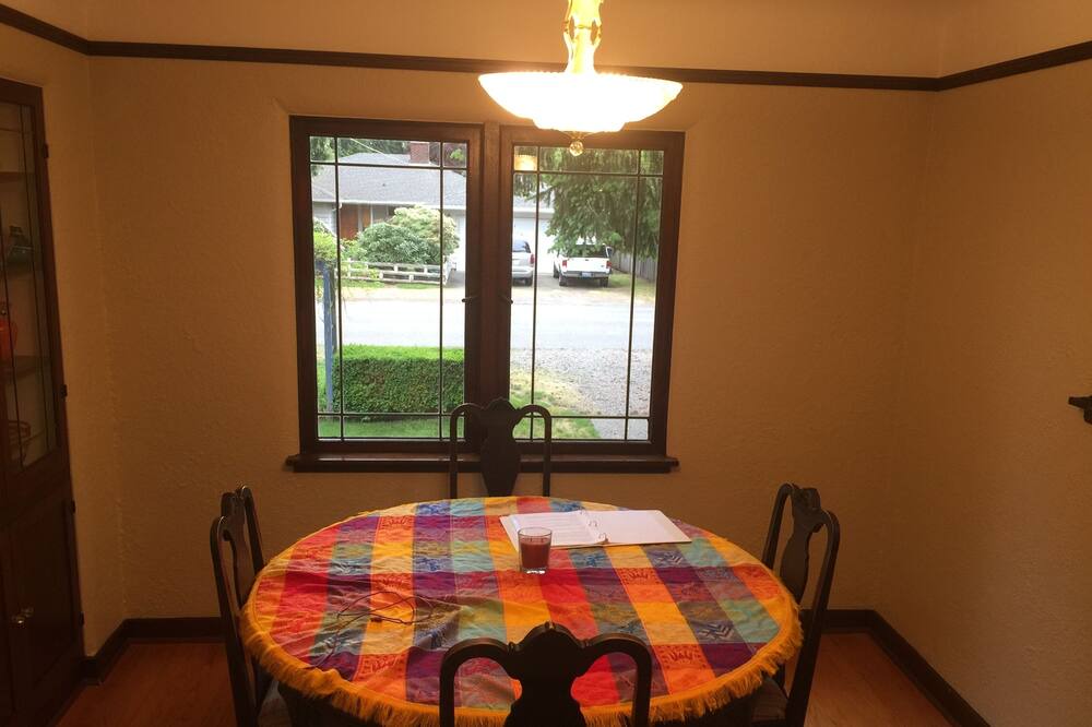 Photo of Livingroom in Seahurst