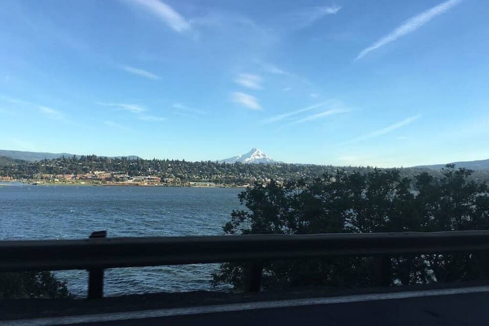 Photo of Others in White Salmon