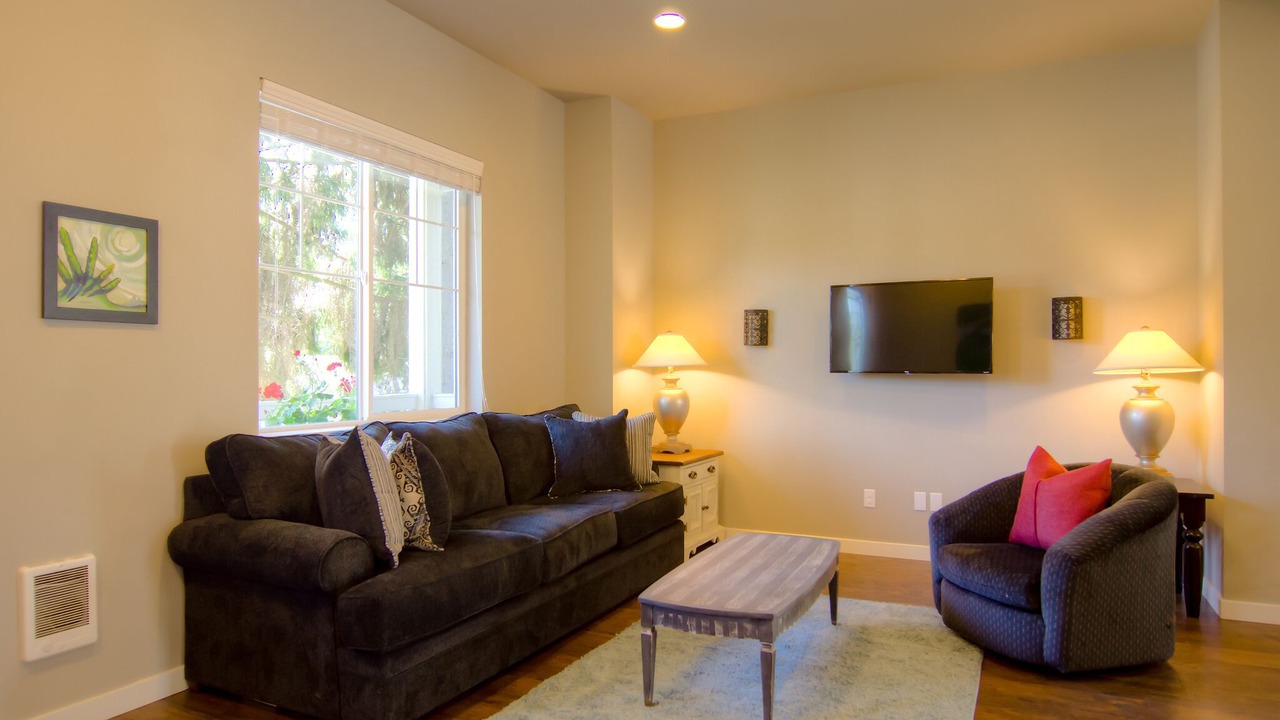 Photo of Livingroom in Central Tacoma