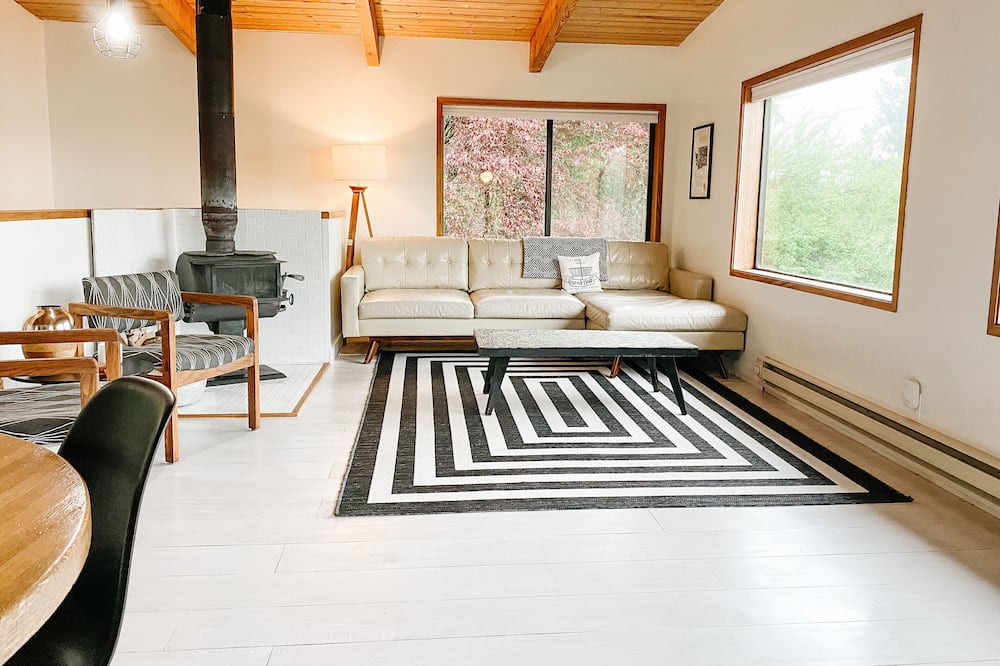Photo of Livingroom in Bainbridge Island