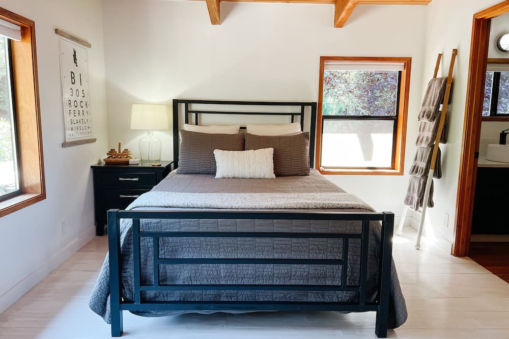 Photo of Bedroom in Bainbridge Island