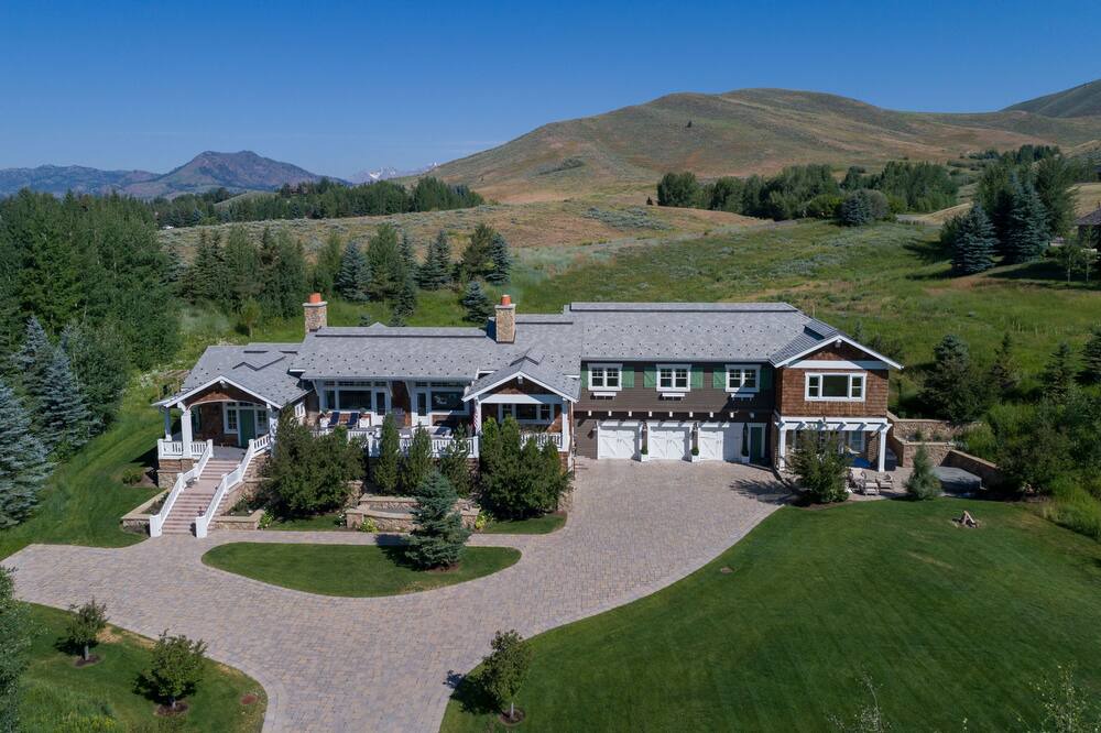 Photo of Others in Elkhorn Village