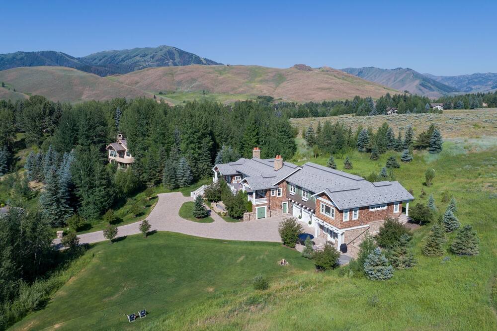 Photo of Others in Elkhorn Village