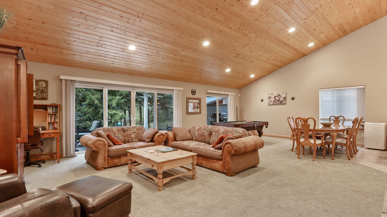 Photo of Livingroom in Sagle