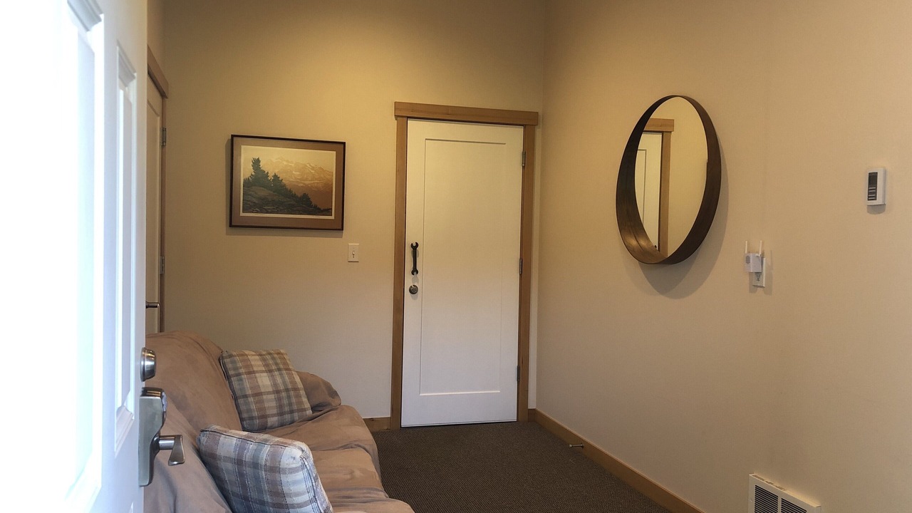 Photo of Livingroom in Lagoon Point