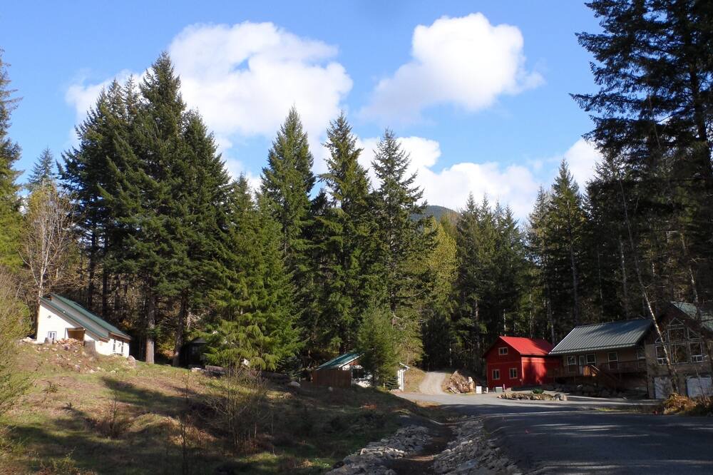 Photo of Others in Packwood
