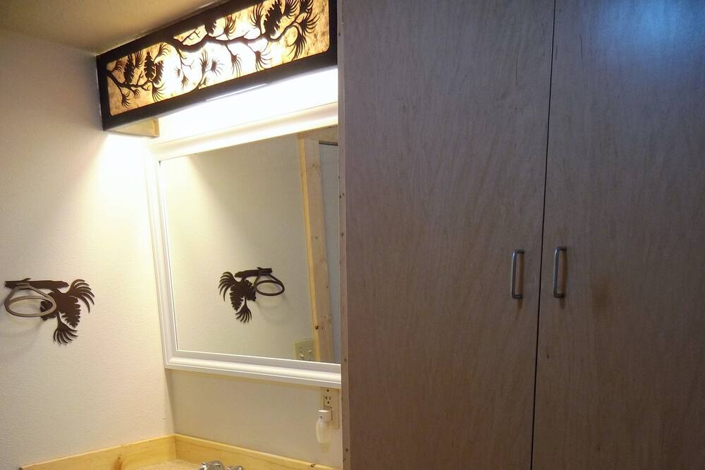 Photo of Bathroom in Packwood