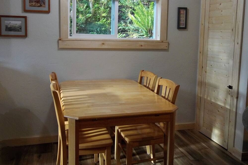 Photo of Livingroom in Packwood