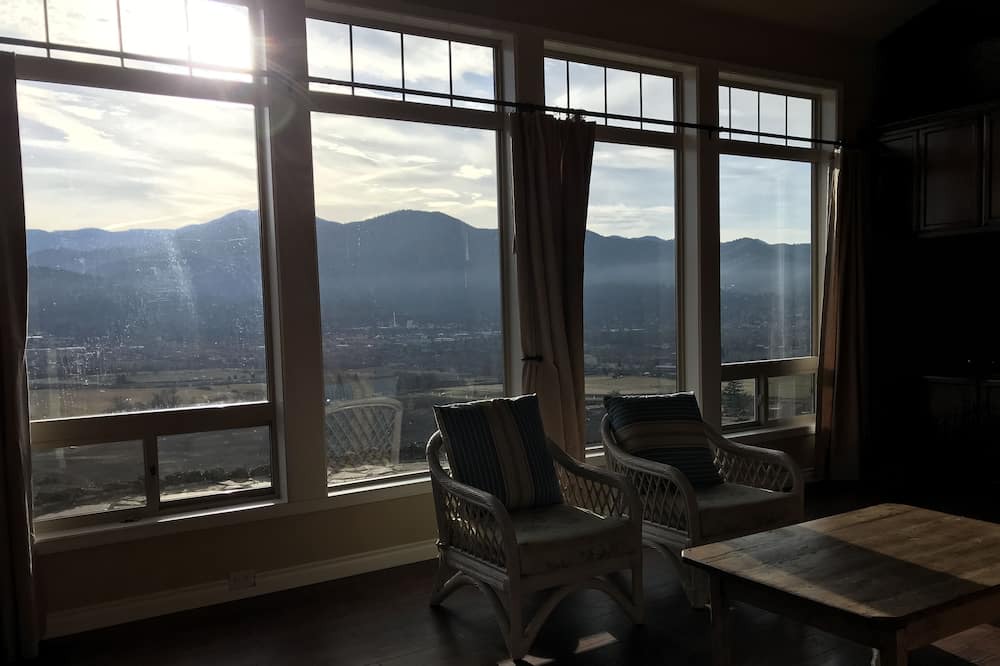Photo of Bedroom in Ashland