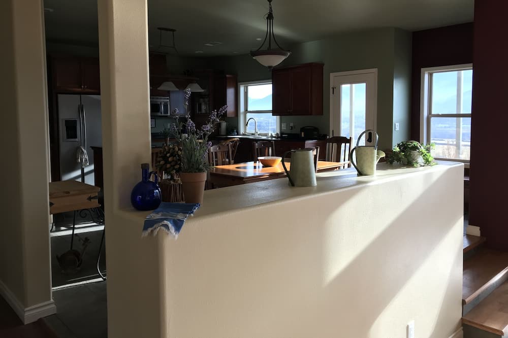 Photo of Bedroom in Ashland
