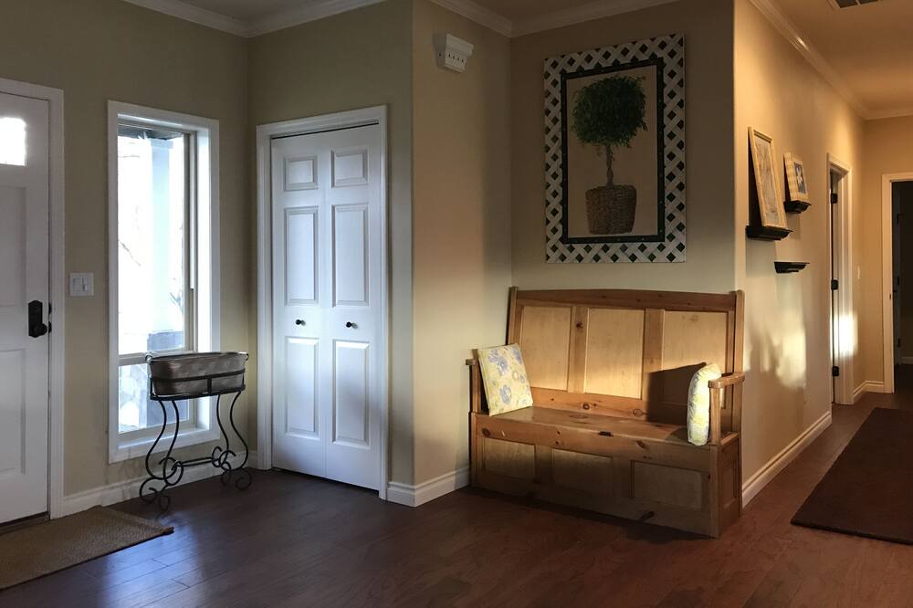 Photo of Bedroom in Ashland