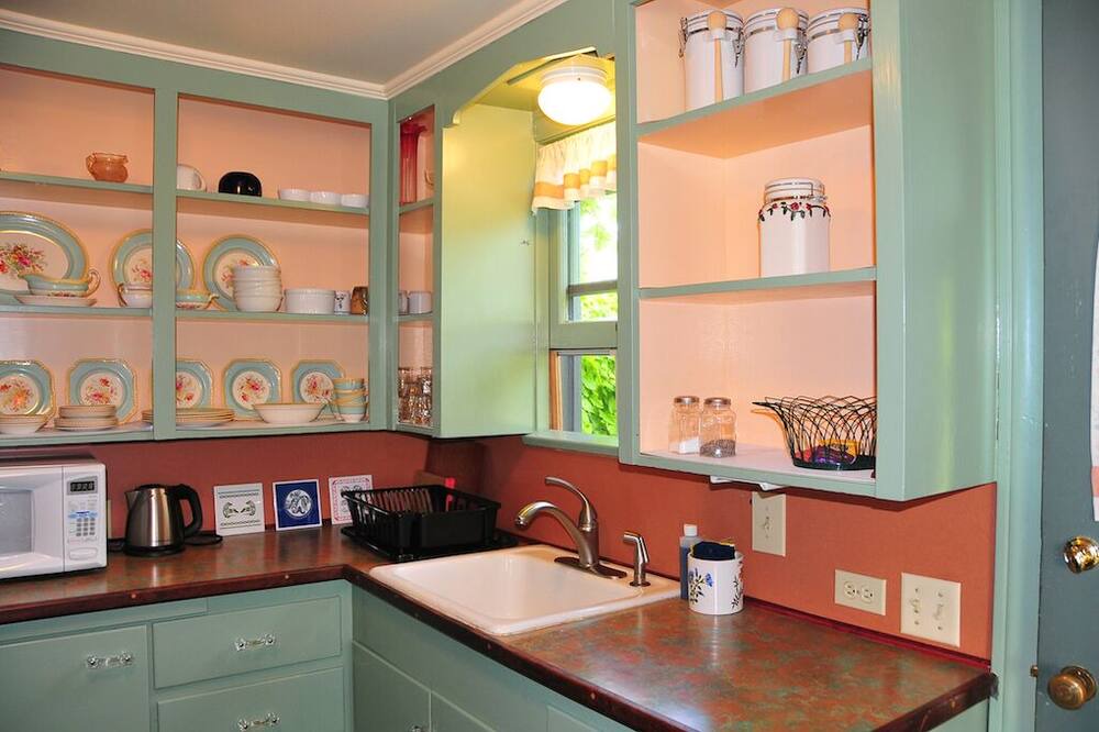 Photo of Kitchen in Port Townsend Historic District
