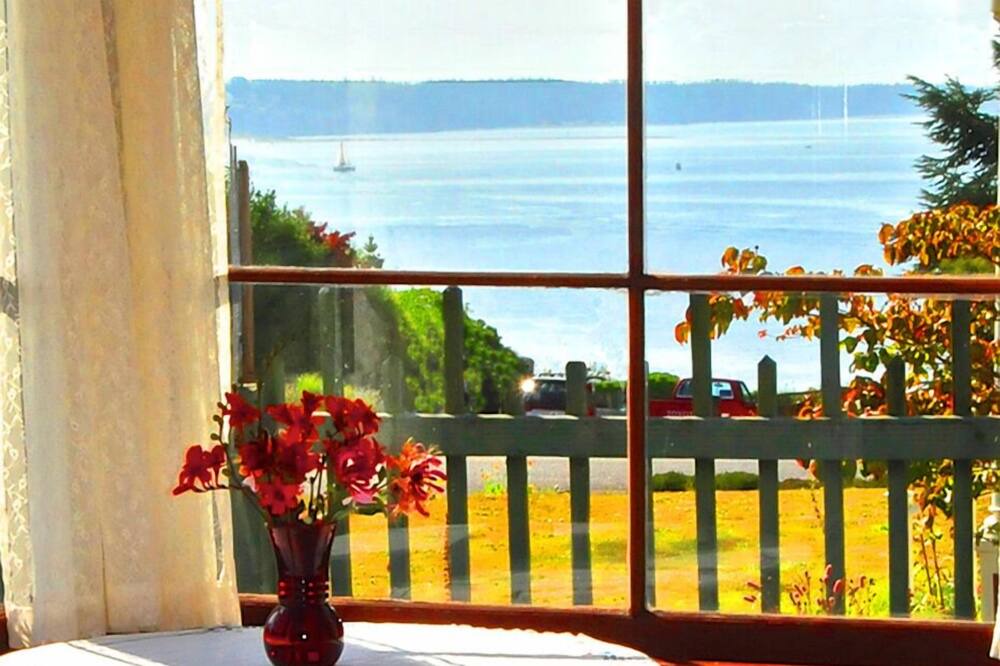 Photo of Patio Balcony in Port Townsend Historic District