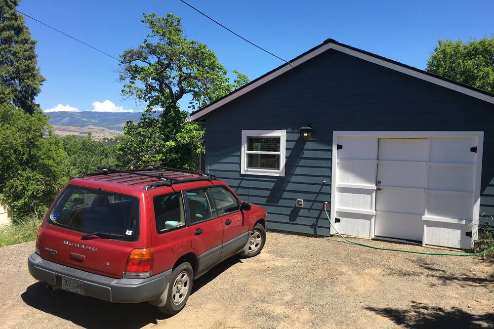 Photo of Others in Siskiyou-Hargadine Historic District