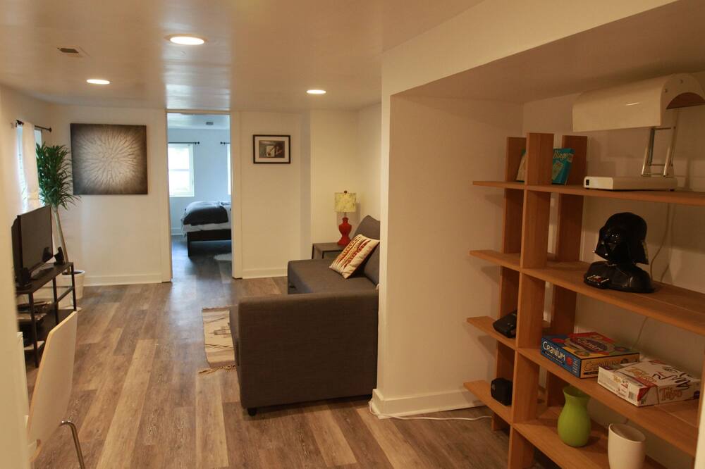 Photo of Livingroom in Hosford-Abernethy