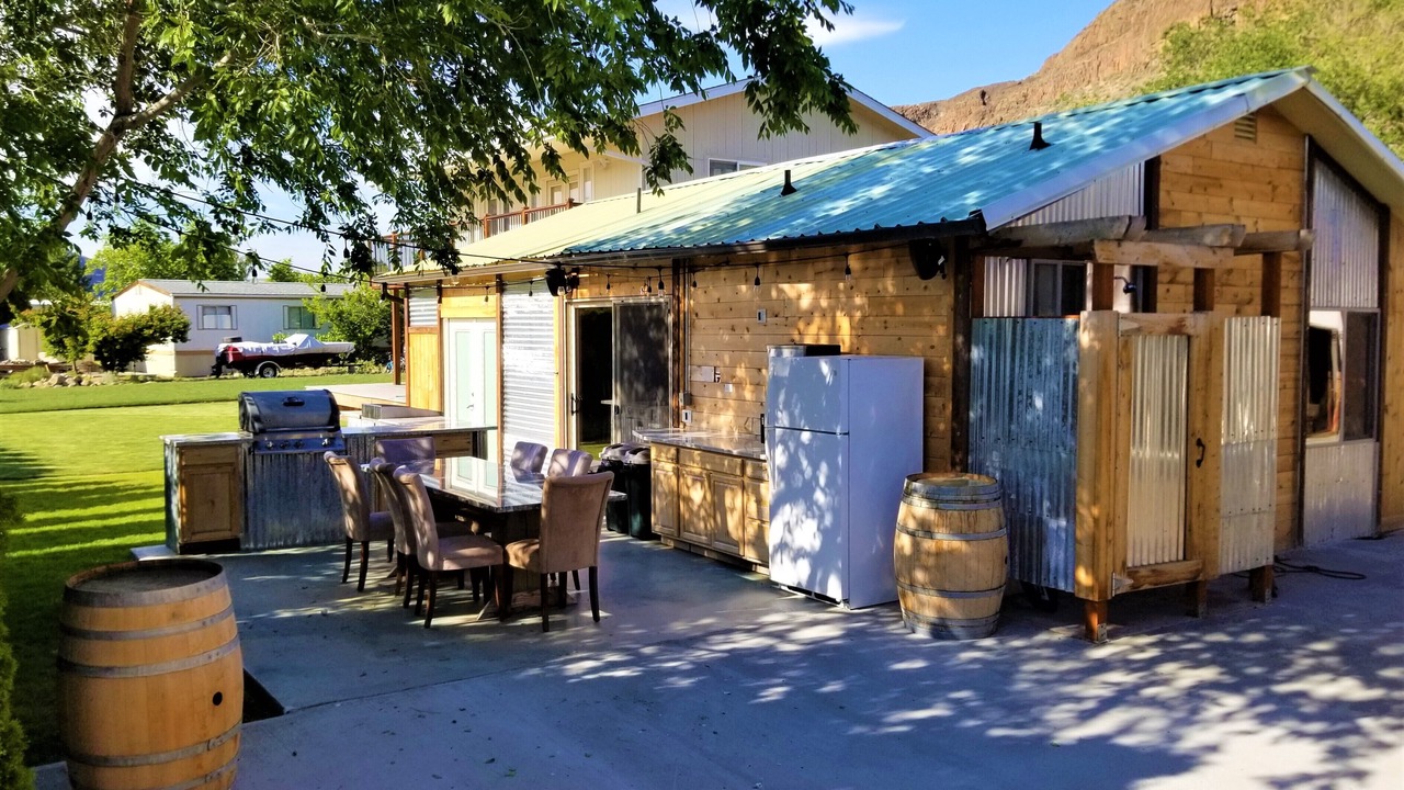 Photo of Outdoor in Sunland Estates