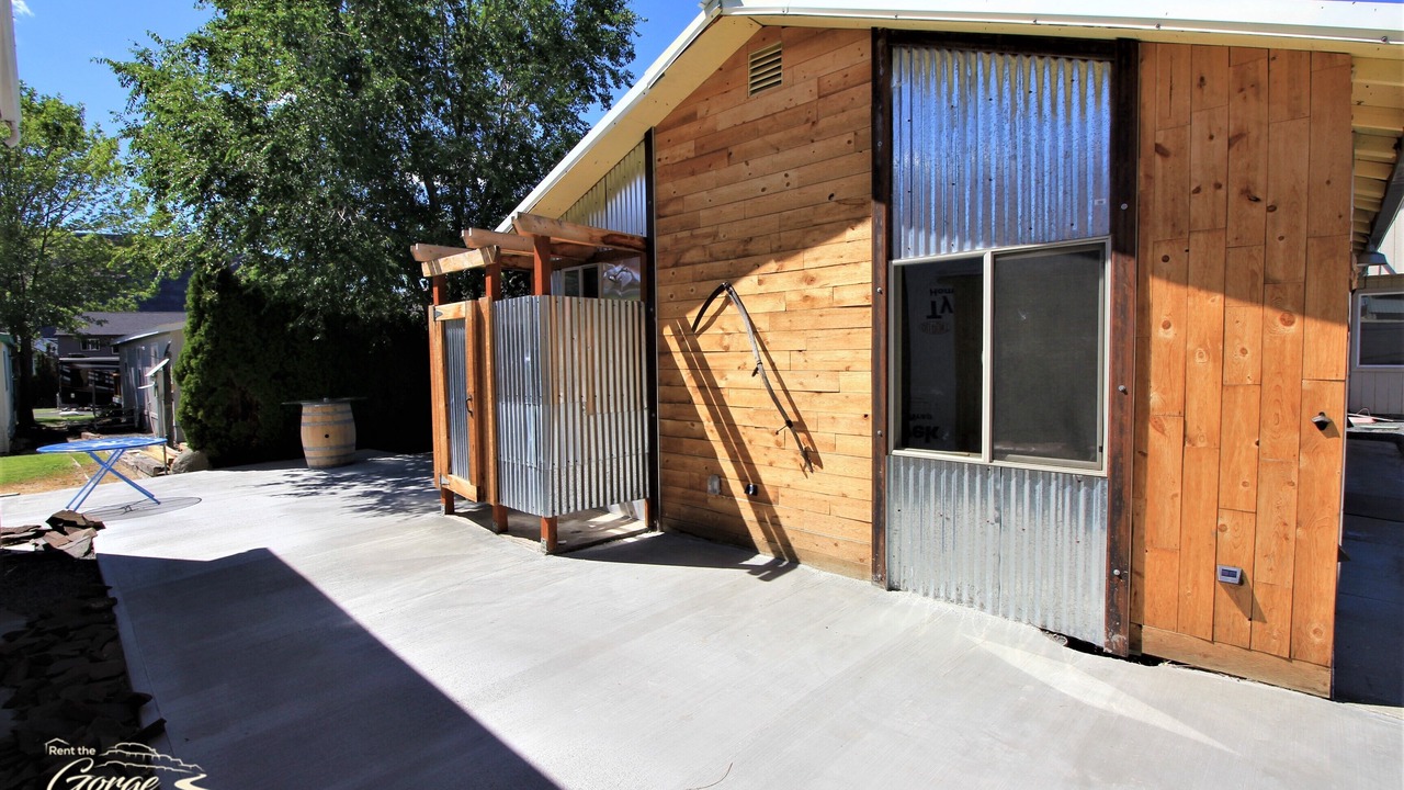 Photo of Outdoor in Sunland Estates