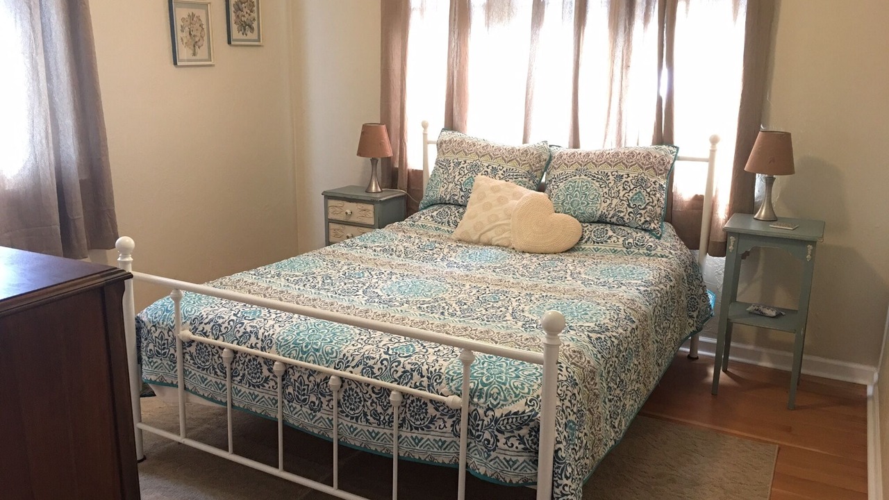 Photo of Bedroom in Grants Pass