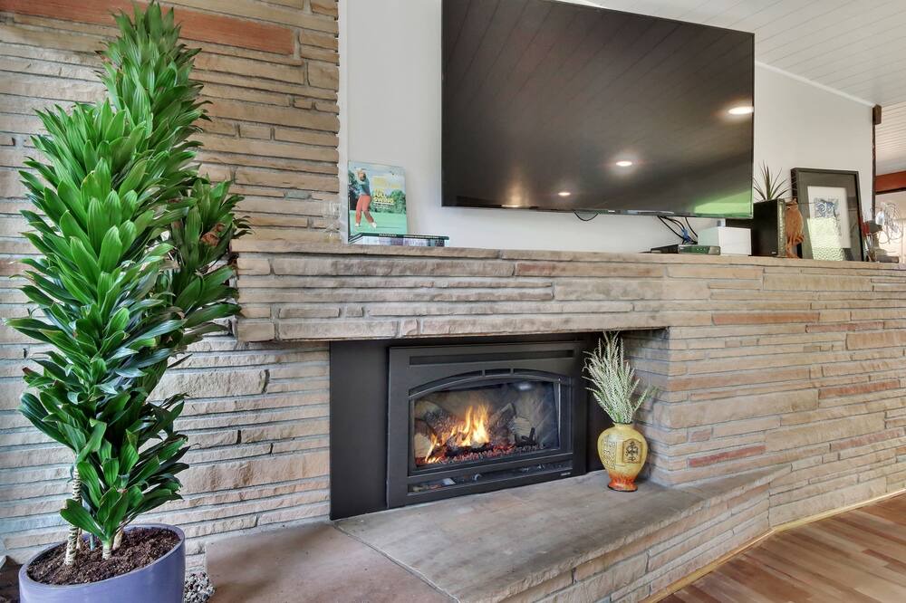 Photo of Livingroom in University Place
