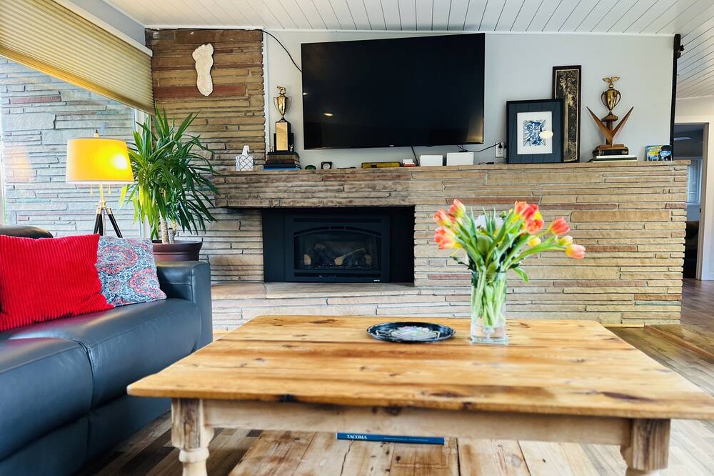 Photo of Livingroom in University Place
