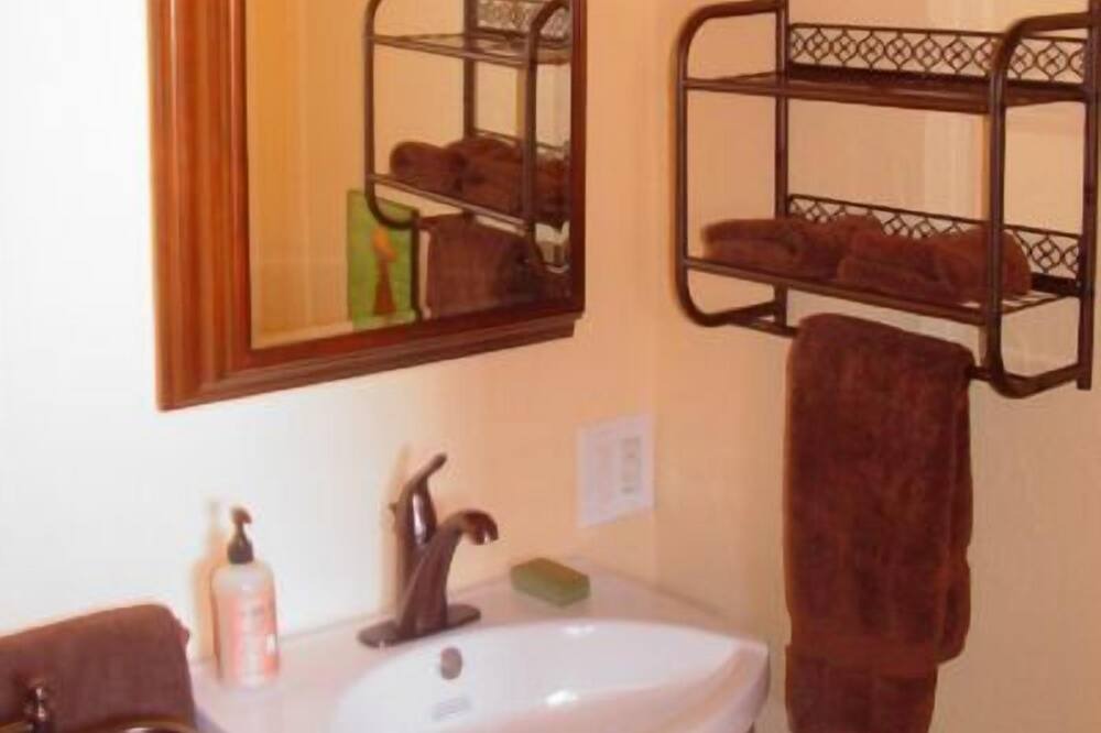Photo of Bathroom in Ashland