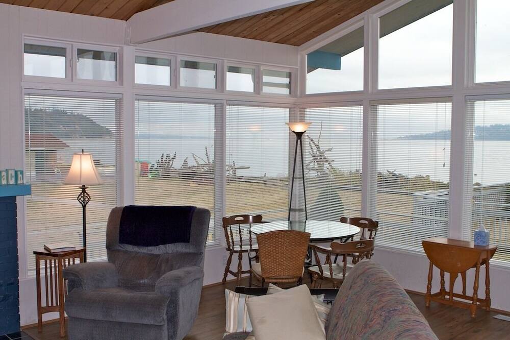 Photo of Livingroom in Clinton