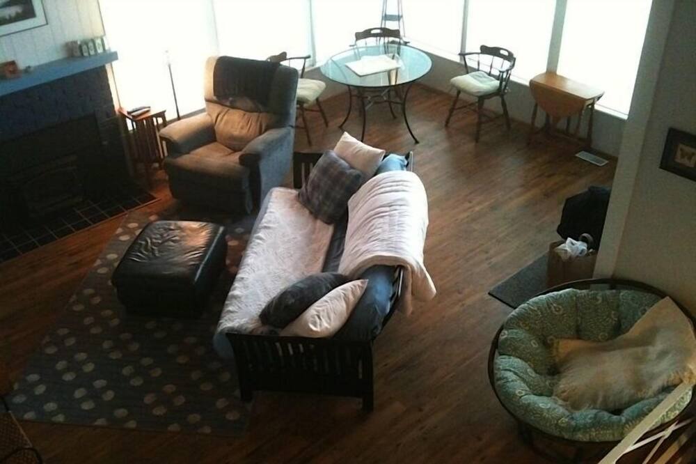 Photo of Bedroom in Clinton