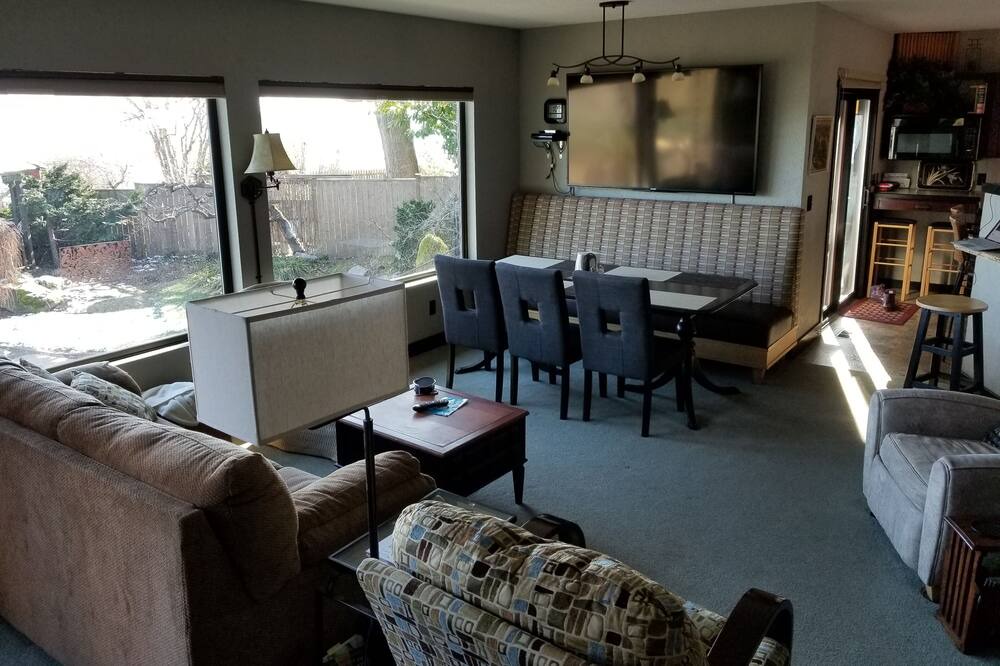 Photo of Livingroom in Camano Island
