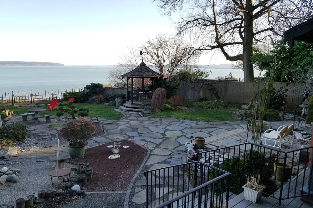 Photo of Bedroom in Camano Island