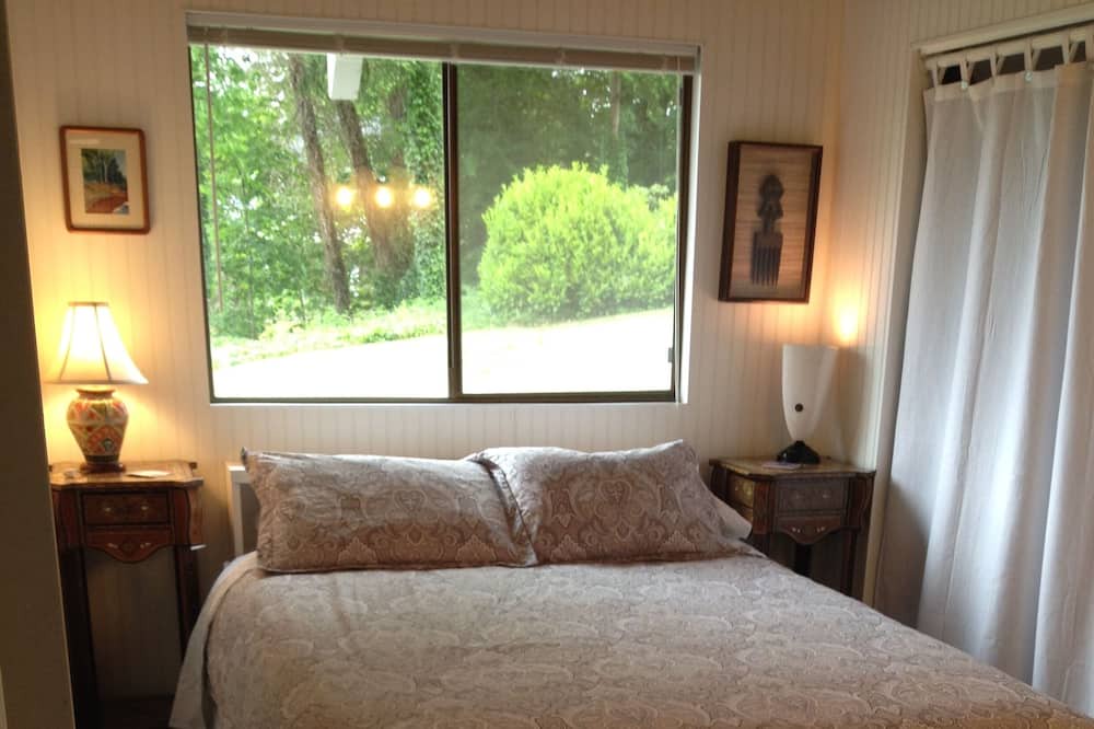 Photo of Bedroom in Longbranch