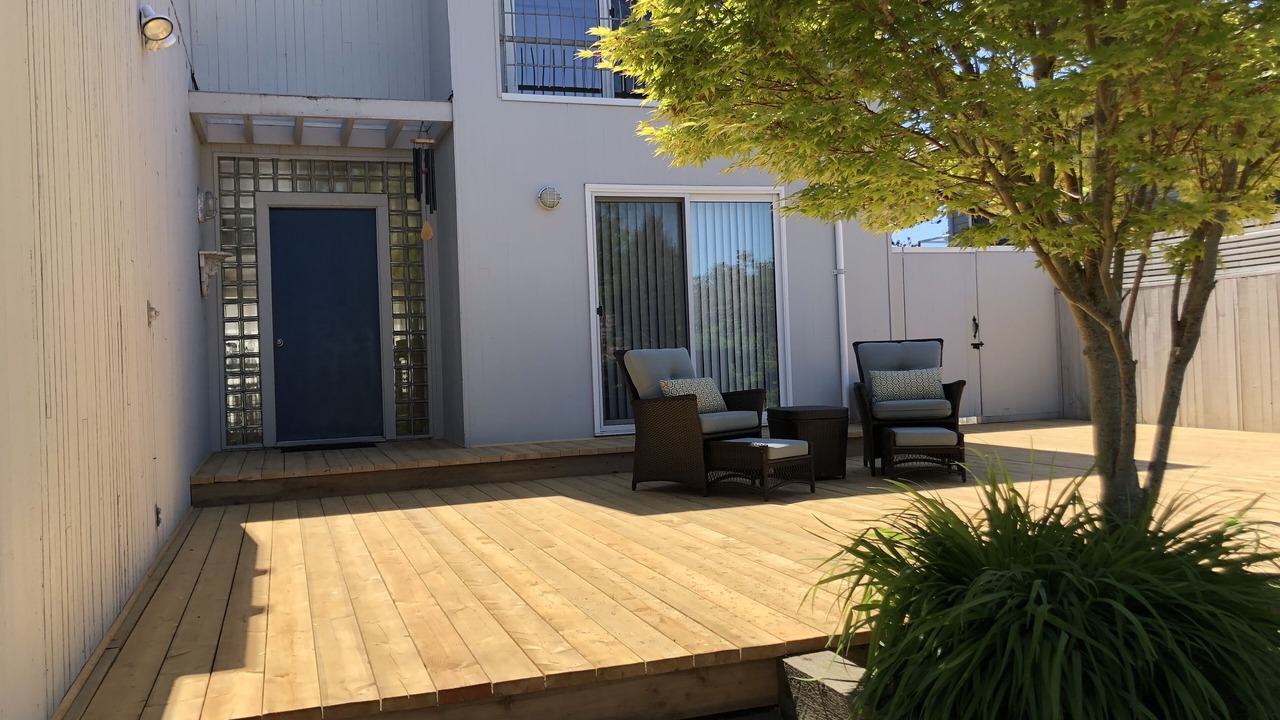 Photo of Patio Balcony in Point Roberts