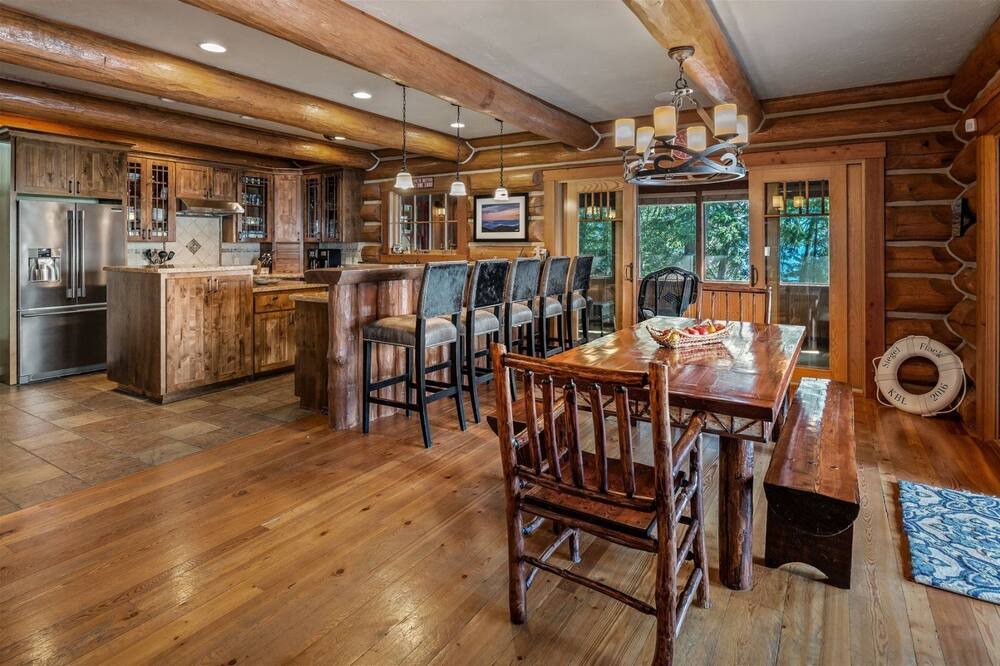 Photo of Bedroom in Sandpoint