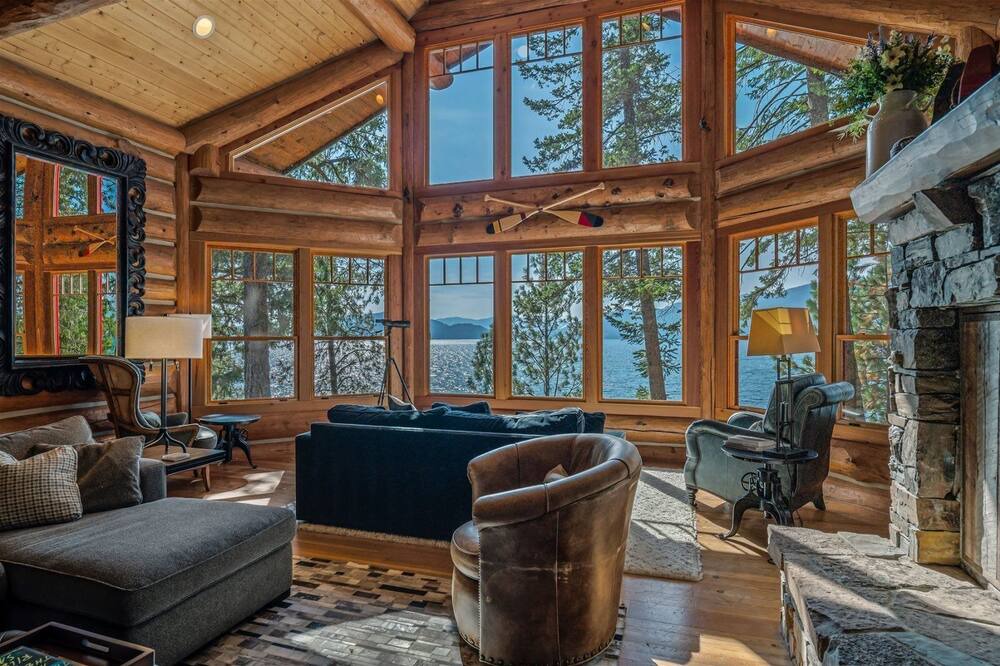 Photo of Bedroom in Sandpoint