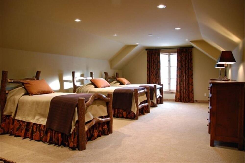Photo of Bedroom in Spanish Peaks