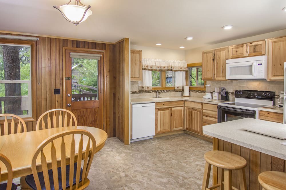 Photo of Kitchen in Hayden Lake