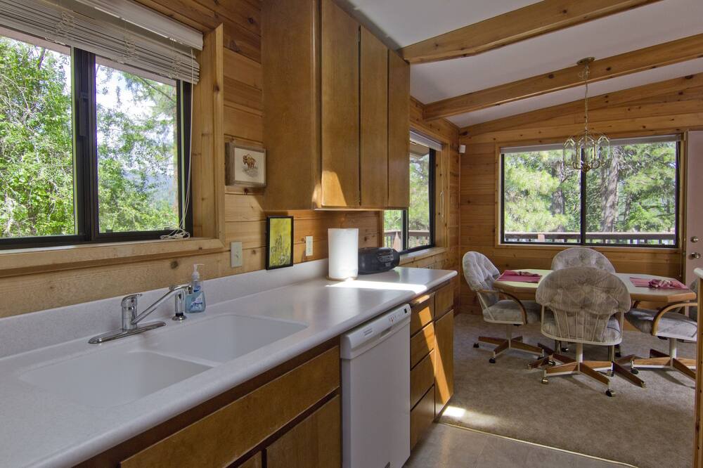 Photo of Kitchen in Hayden Lake