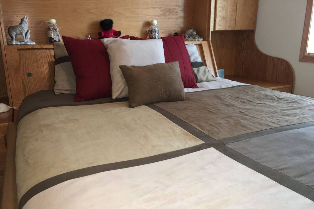Photo of Bedroom in Crescent
