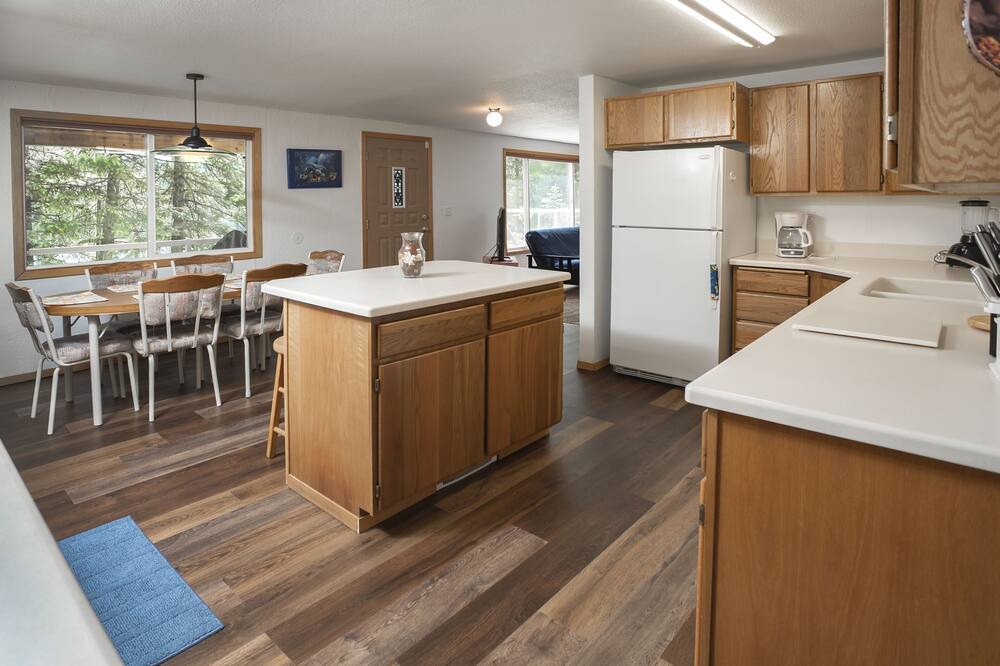 Photo of Bedroom in Hayden Lake
