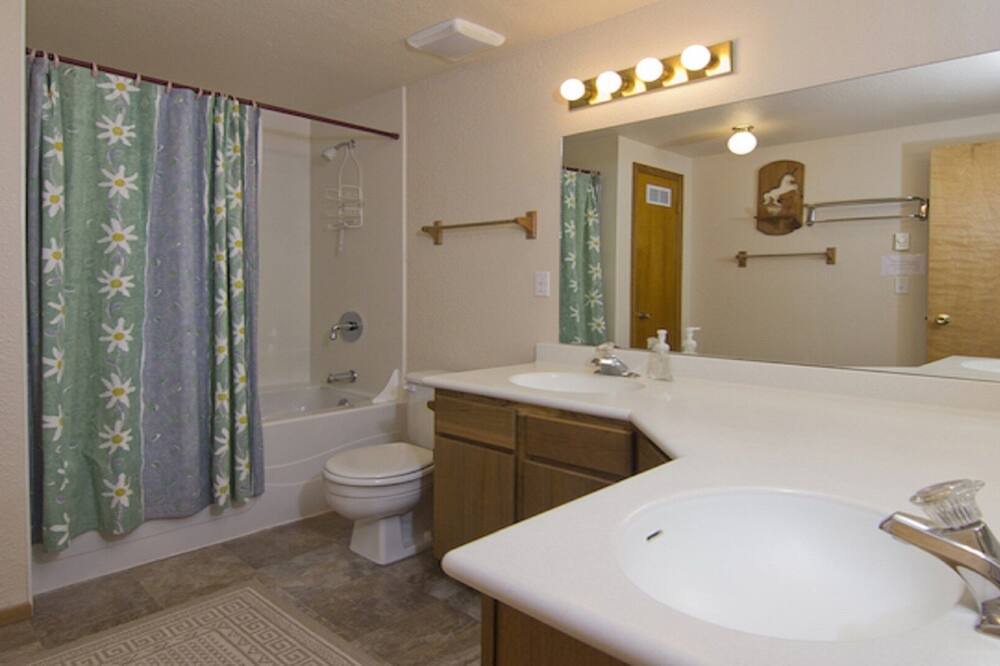 Photo of Bathroom in Hayden Lake
