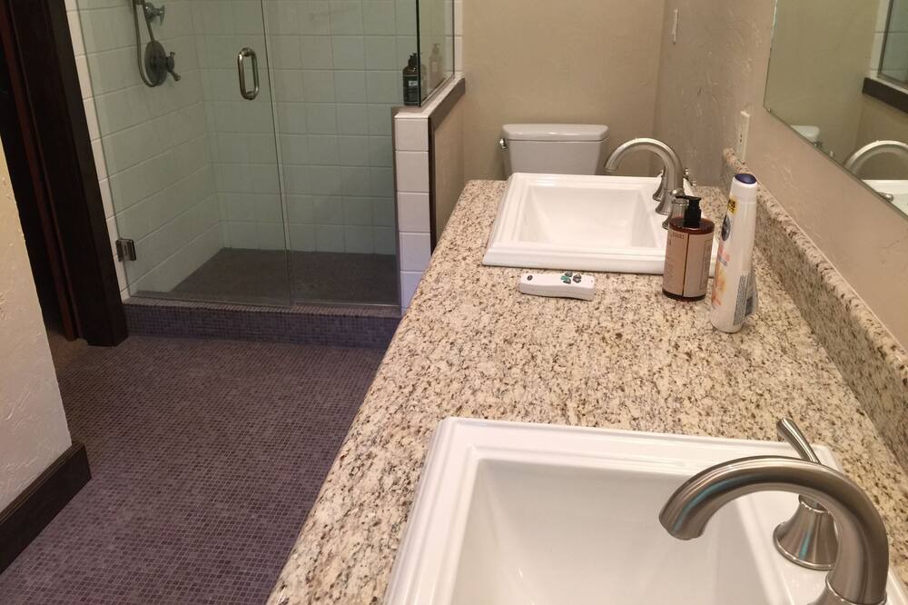 Photo of Bathroom in Newberg
