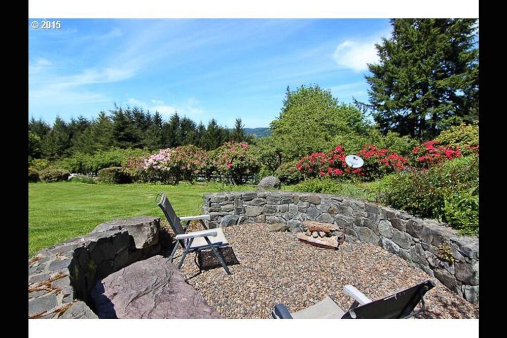 Photo of Others in Newberg