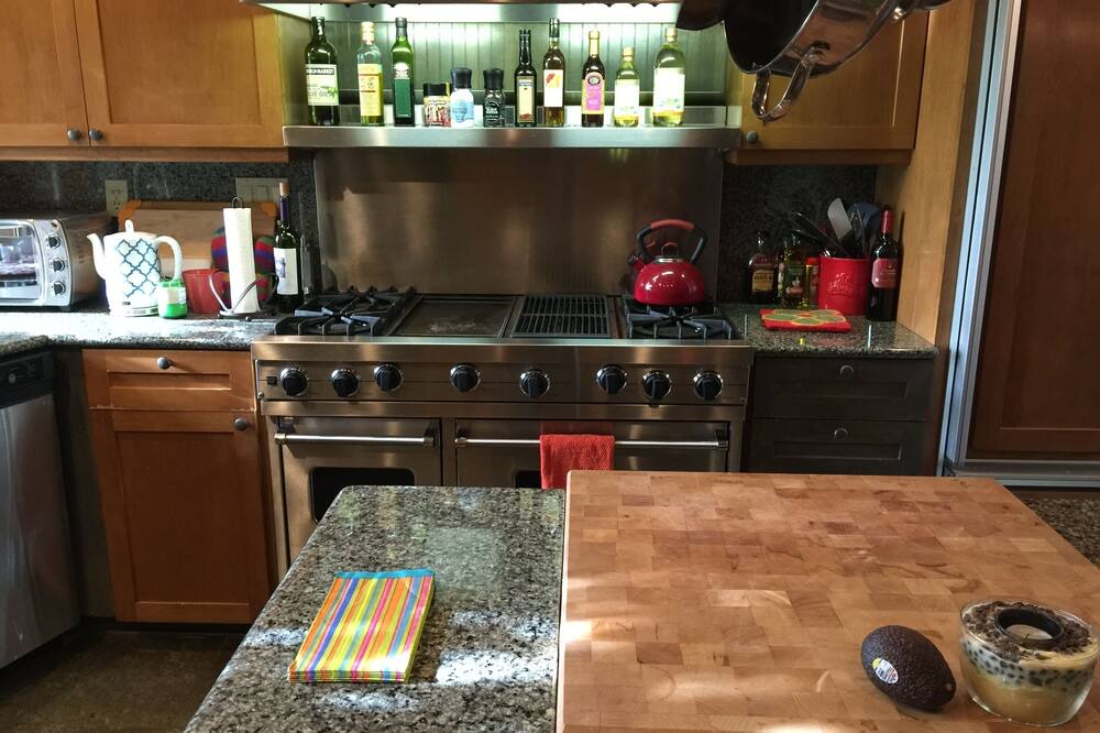 Photo of Kitchen in Newberg