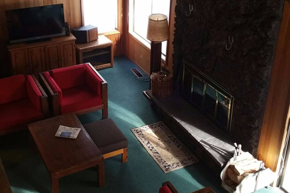 Photo of Livingroom in Black Butte Ranch