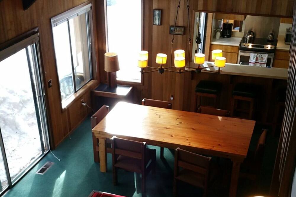Photo of Livingroom in Black Butte Ranch