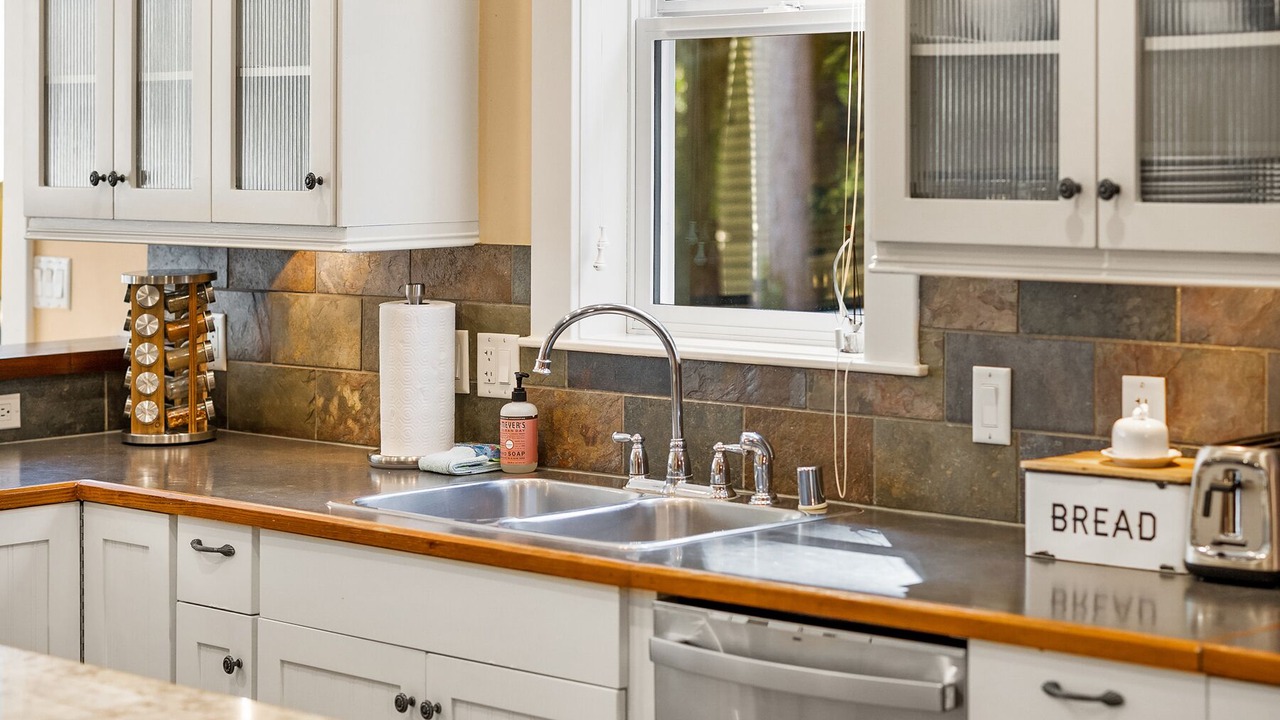 Photo of Kitchen in Rollingbay