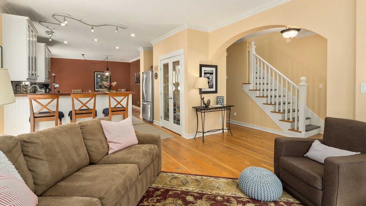 Photo of Livingroom in Rollingbay