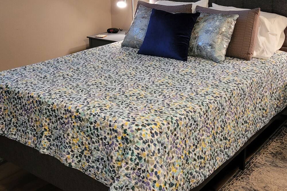 Photo of Bedroom in South Richland