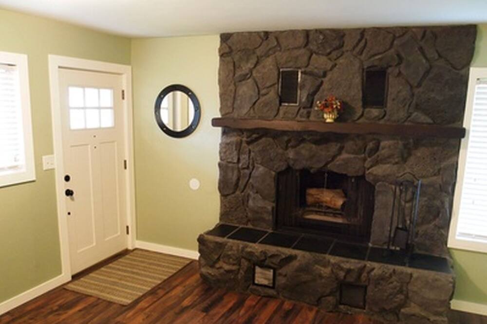 Photo of Livingroom in South Richland