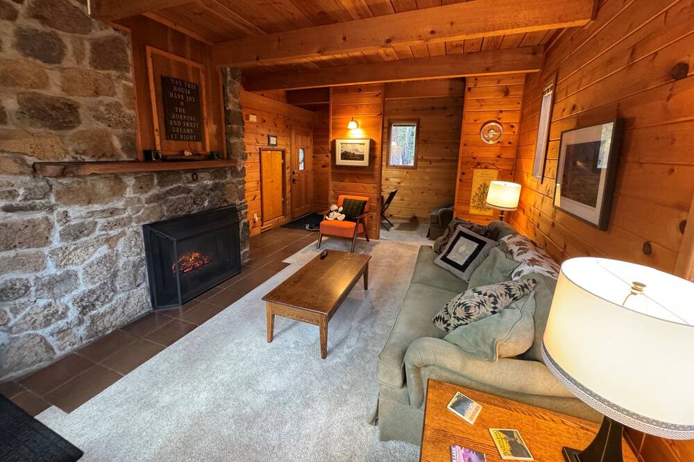 Photo of Livingroom in Sunriver