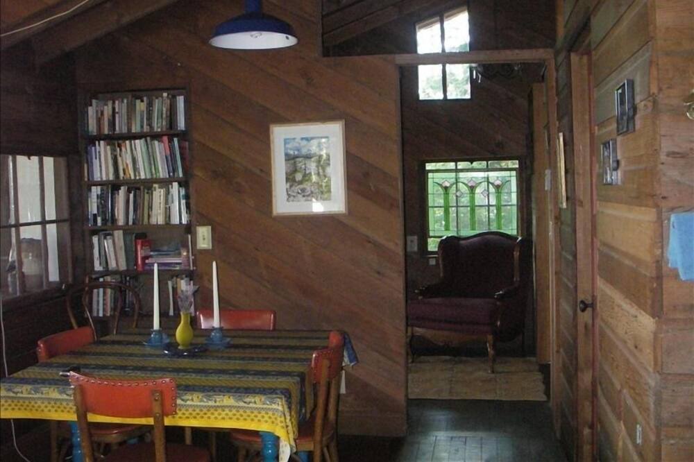 Photo of Livingroom in Roche Harbor